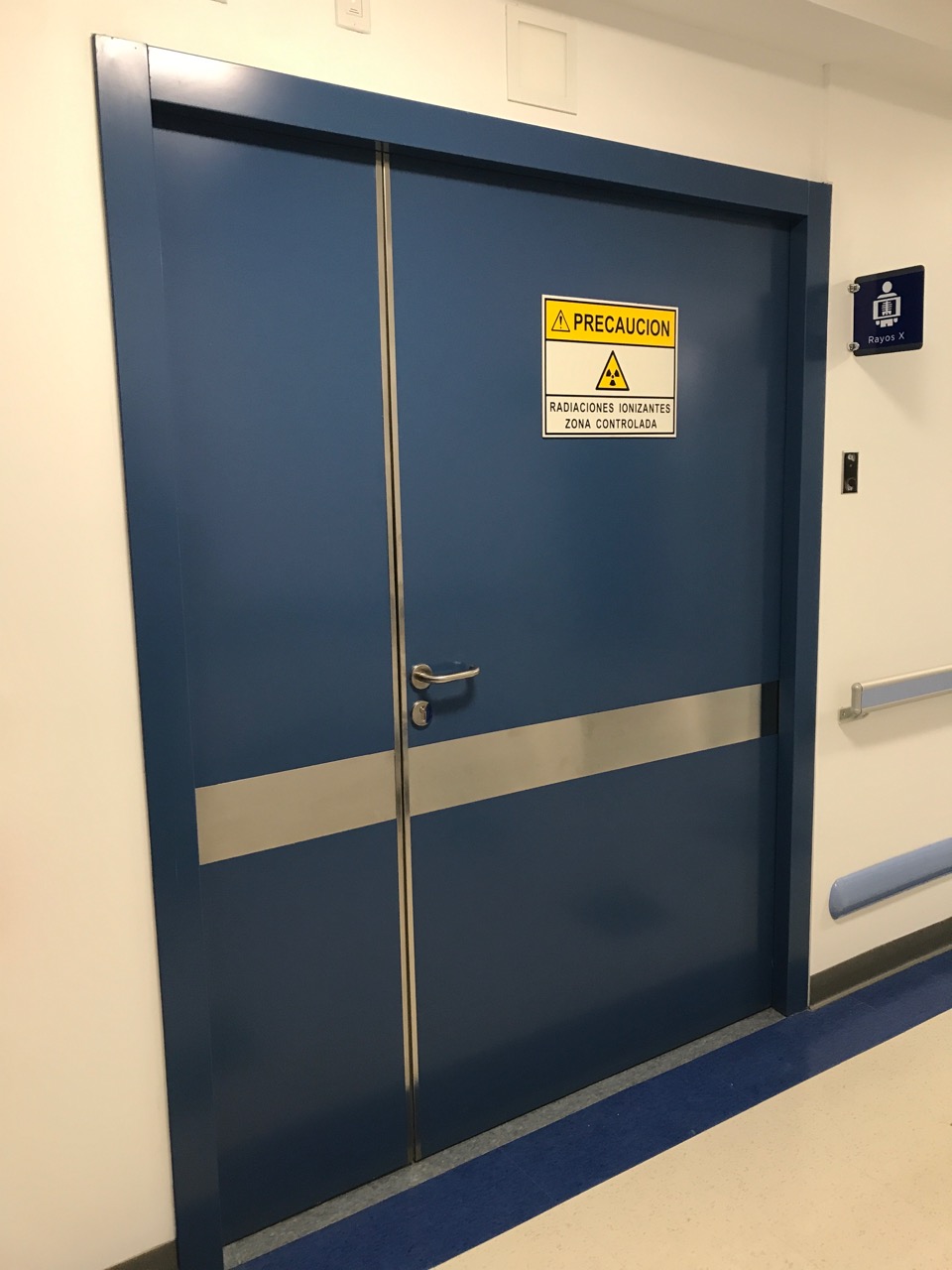 Cleanroom Swing Door